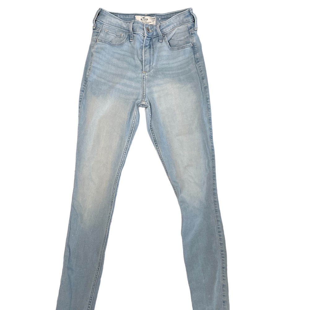Hollister Curvy Hugh Waisted Super Skinny
